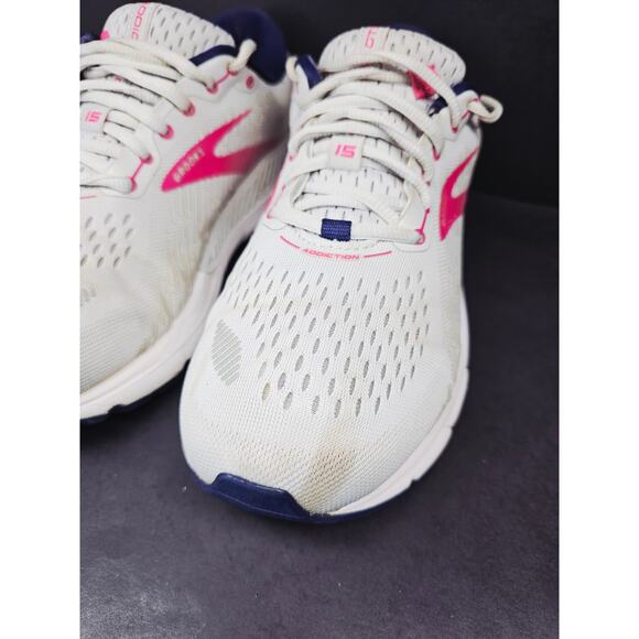 Hoka Women 8 Comfy footwear - Picture 7 of 9